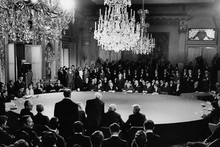 Победа, достигнутая на Парижской конференции, внесла значительный вклад в историческую победу весной 1975 года.