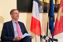 Посол Франции во Вьетнаме Оливье Броше. Фото: Хай Йен