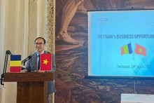 Посол Вьетнама в Румынии До Дык Тхань выступает на мероприятии. Фото: Посольство Вьетнама в Румынии