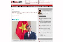Посол Вьетнама на Кубе Ле Куанг Лонг дает интервью корреспонденту электронной газеты «Cubadebate». Фото: ВИА