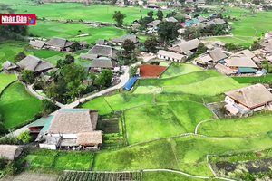Вид на деревню общественного туризма Тхонтха с высоты. 