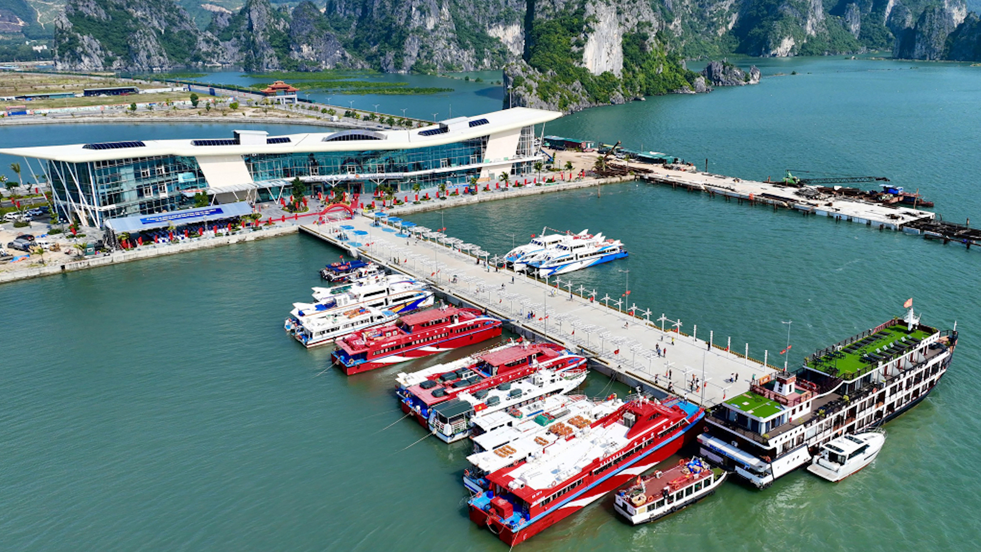 Высококлассный порт Аотиен (уезд Вандон) был введен в эксплуатацию в марте 2023 года.
