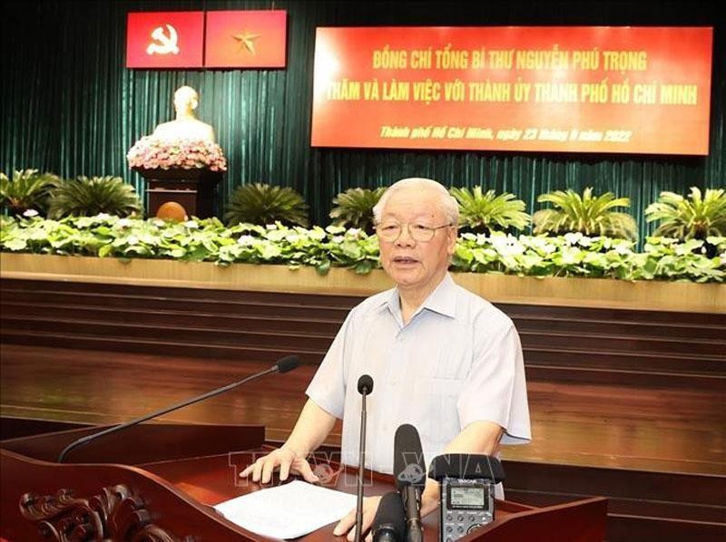 Генеральный секретарь ЦК КПВ Нгуен Фу Чонг выступает на рабочей встрече. Фото: VNA