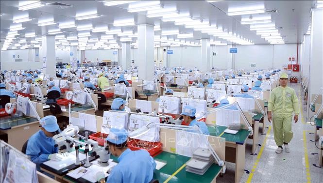 Производство электронных компонентов в южнокорейской компании YPE VINA в провинции Виньфук. Фото: ВИА