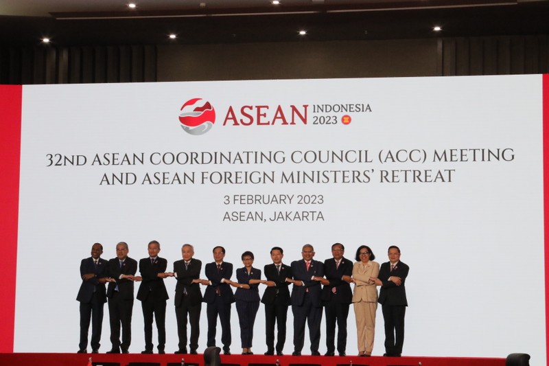 Министры иностранных дел стран АСЕАН на 32-м совещании Координационного совета АСЕАН. Фото: МИД Вьетнама