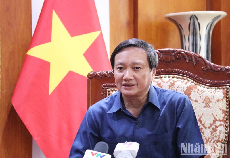 Посол Вьетнама в Лаосе Нгуен Ба Хунг. Фото: Чинь Зунг