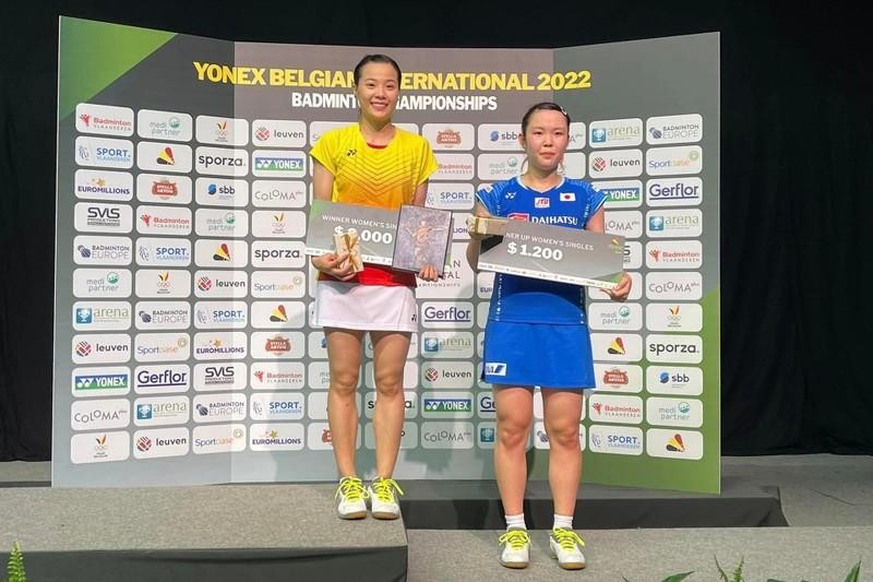 Бадминтонистка Нгуен Тхюи Линь (слева) выиграла международный чемпионат Бельгии по бадминтону 2022 г.