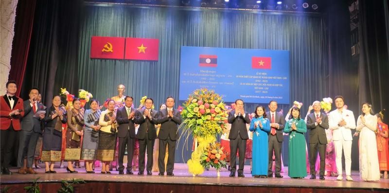 Церемония празднования 60-летия установления дипломатических отношений между Вьетнамом и Лаосом.
