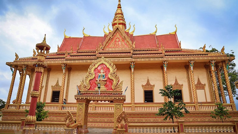 Пагода Сиемкан расположена примерно в 7 км к востоку от центра города Баклиеу в деревне Биендонг Б общины Виньчатьдонг города Баклиеу провинции Баклиеу.
