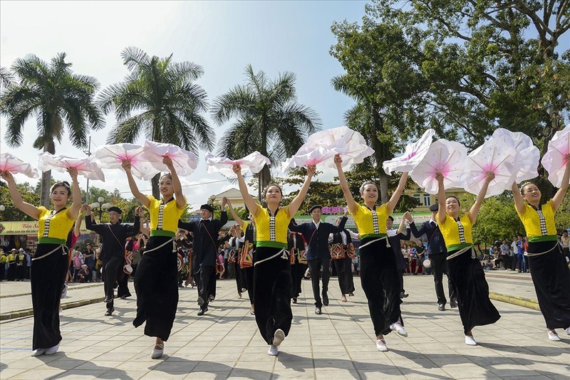 Танец «Сое» представителей народности Тхай был признан ЮНЕСКО объектом нематериального культурного наследия человечества.