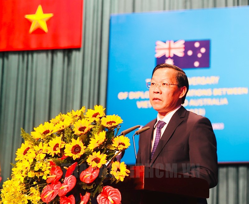 Председатель Народного комитета г. Хошимина Фан Ван Май выступает на церемонии. Фото: hcmcpv.org.vn