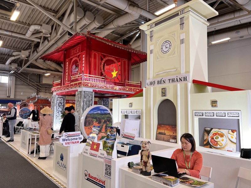 Представление рынка Бентхань и Ванмьеу-Куоктыжам на Международной туристической бирже. Фото: ВИА