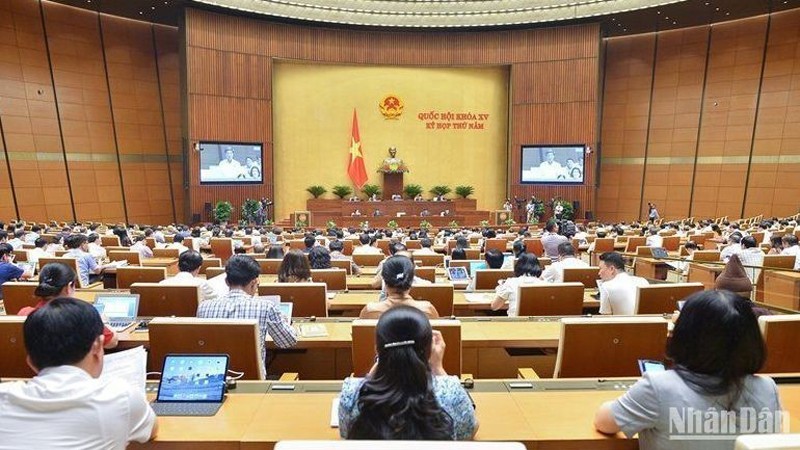 Общий вид заседания 1 июня. Фото: Тхюи Нгуен