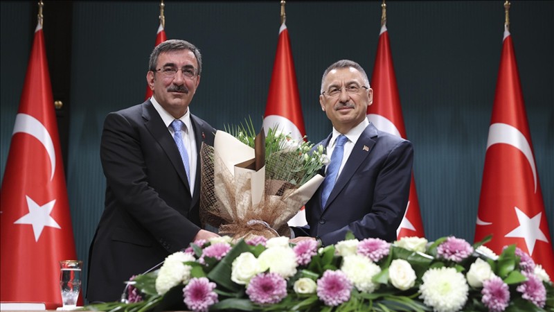 Вице-президент Турции Джевдет Йылмаз (слева). Фото: aa.com.tr