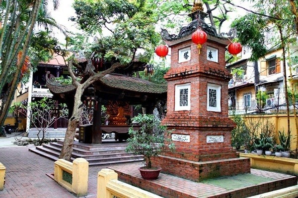 Фуккхань представляет собой священную пагоду, где в настоящее время сохраняется 20 статуй, датируемых при династии Чан. Фото: vietnamnet.vn