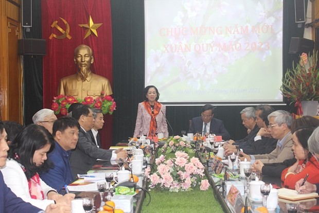 Товарищ Чыонг Тхи Май выступает на встрече. Фото: Ассоциация пожилых людей Вьетнама