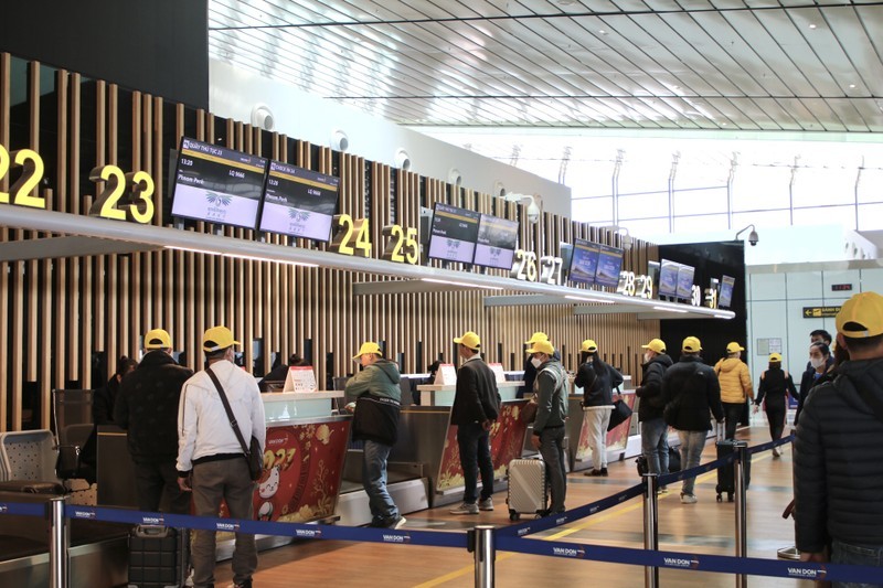 Регистрация пассажиров в международном аэропорту Вандон. 