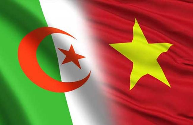 Поздравительные телеграммы по случаю установления дипотношений между Вьетнамом и Алжиром