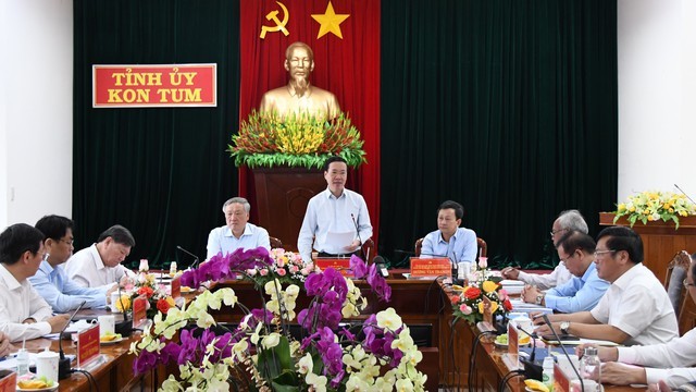 Постоянный член Секретариата ЦК КПВ Во Ван Тхыонг выступает на рабочей встрече. Фото: VGP