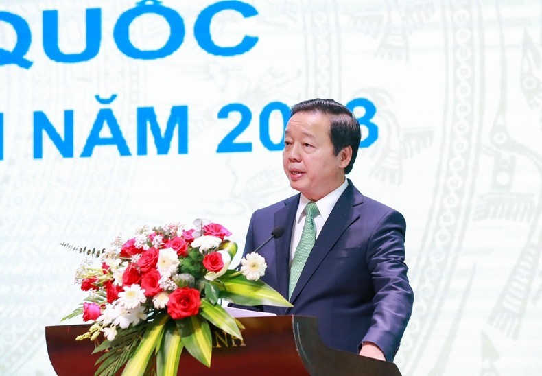 Вице-премьер Чан Хонг Ха выступает на конференции. Фото: Шон Хай