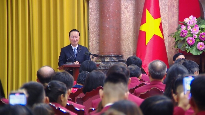 Президент Во Ван Тхыонг выступает на встрече. Фото: Хонг Куан