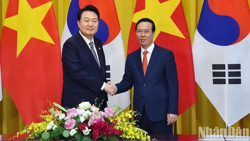 Президент Во Ван Тхыонг и Президент Республики Корея Юн Сок Ёль. 