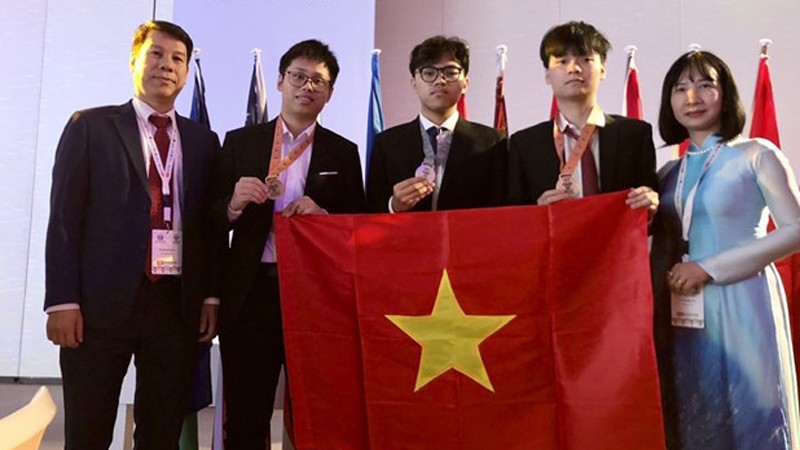 Члены вьетнамской команды. Фото: ВИА