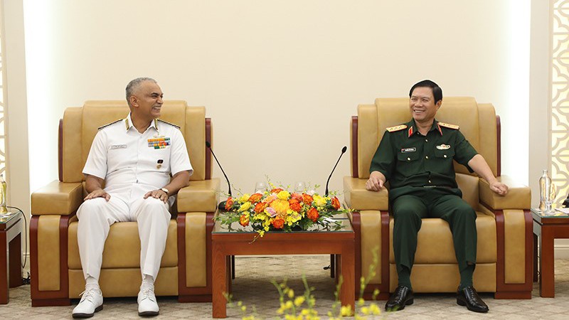 Генерал-полковник Нгуен Тан Кыонг и адмирал Хари Кумар. Фото: mod.gov.vn