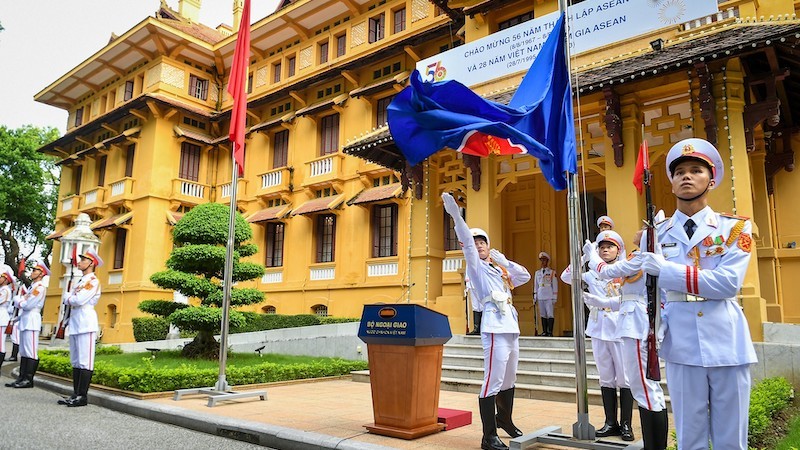 Церемония поднятия флага АСЕАН. Фото: Тхань Дат