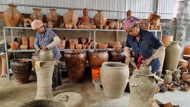 Производство керамики в провинции Ниньтхуан. Фото: ВИА