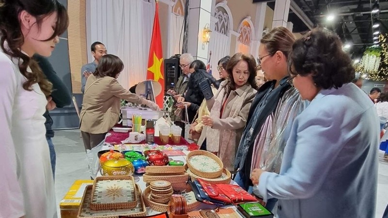 Стенд Вьетнама на ярмарке. Фото: Посольство Вьетнама в Монголии
