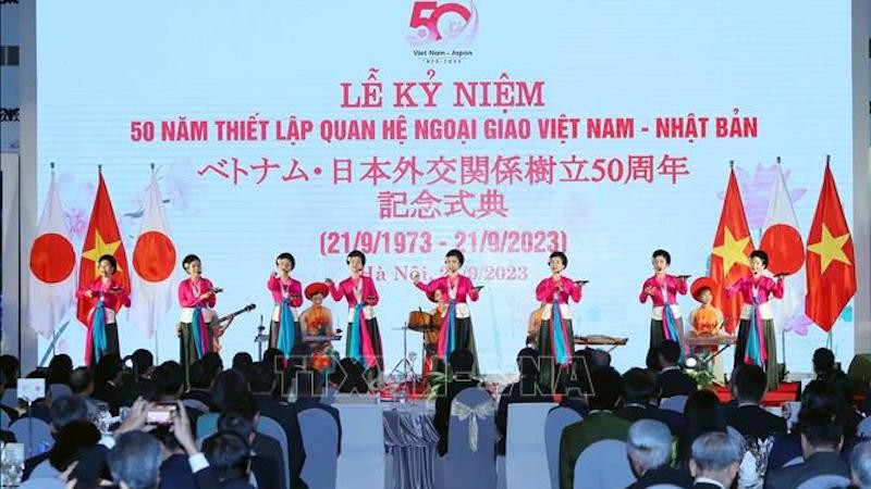 Церемония, посвященная 50-летию установления дипотношений между Вьетнамом и Японией. Фото: ВИА