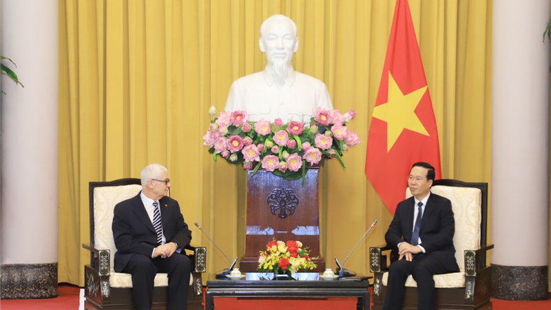 Президент Во Ван Тхыонг и генеральный прокурор Петер Полт. Фото: vksndtc.gov.vn