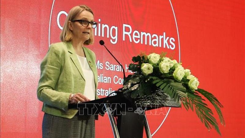Генеральный консул Австралии в г. Хошимине Сара Хупер выступает на мероприятии. Фото: ВИА