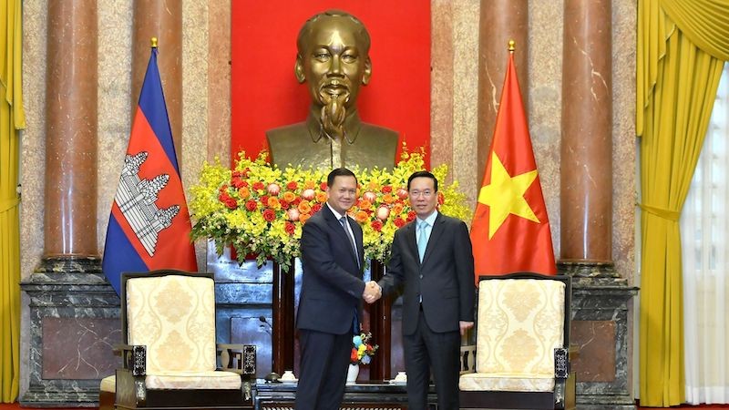 Президент Во Ван Тхыонг и Премьер-министр Камбоджи Хун Манет. 