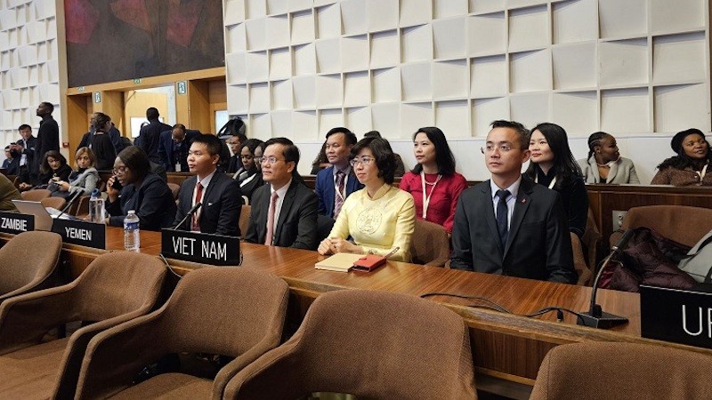 Члены постоянной миссии Вьетнама при ЮНЕСКО. Фото: ВИА