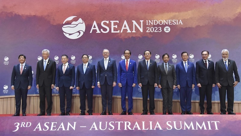 Премьер-министр Фам Минь Тьинь и главы делегаций на 3-м саммите АСЕАН-Австралия. Фото: ВИА