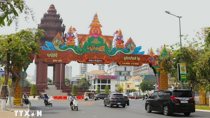 В центре Пномпеня царит праздничная атмосфера. Фото: ВИА