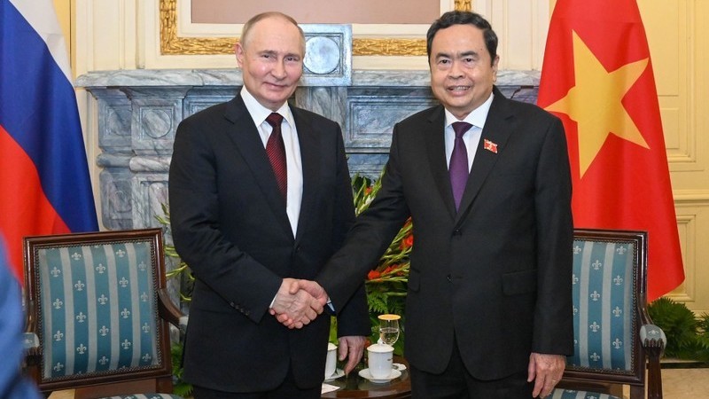 Председатель НС Чан Тхань Ман и Президент России Владимир Путин.