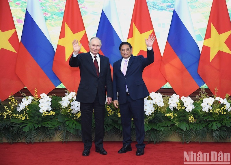 Премьер-министр Фам Минь Тьинь и Президент России Владимир Путин. 