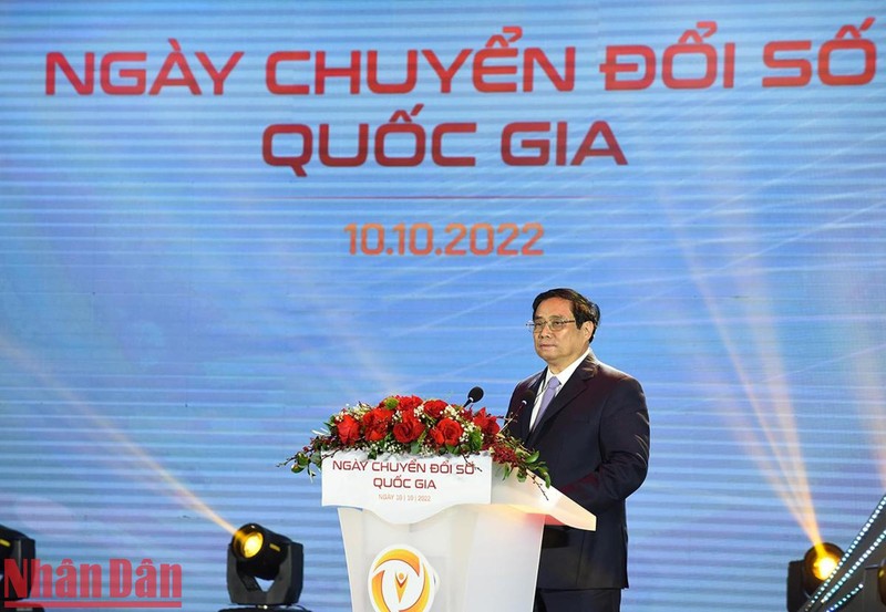 Премьер-министр Вьетнама Фам Минь Тьинь выступает с речью. Фото: Чан Хай 