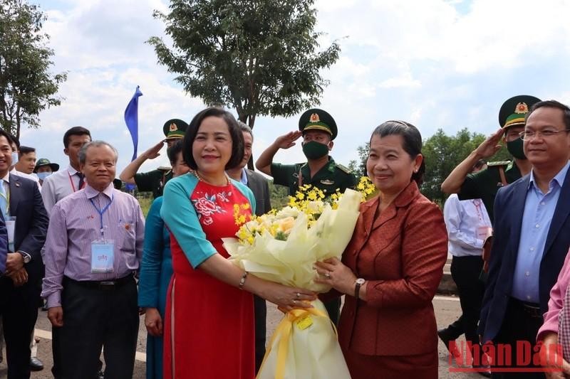 Церемония приветствия высокопоставленных делегатов Камбоджи. 