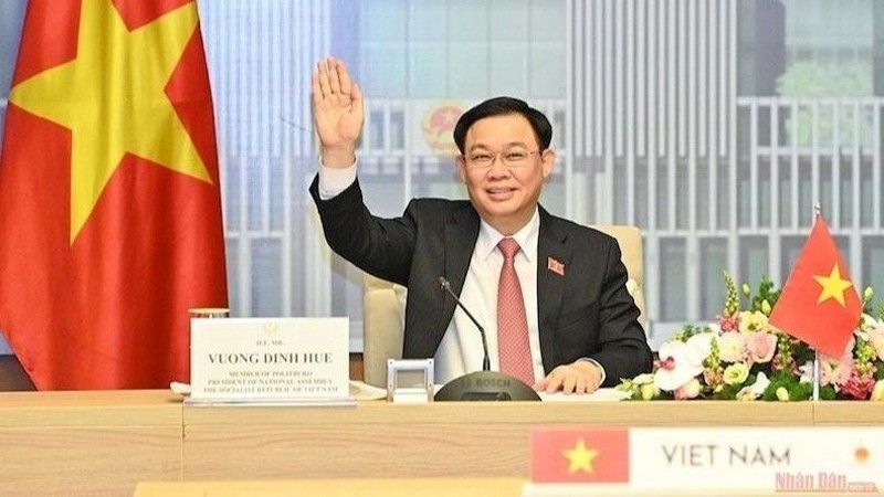 Председатель НС Вьетнама Выонг Динь Хюэ. 