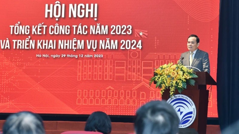 Вице-премьер Чан Лыу Куанг выступает с речью. Фото: sggp.org.vn