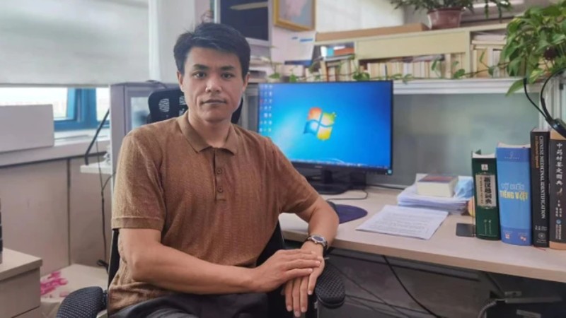 Журналист Жуй Вэй, глава Отдела вьетнамского языка Международного радио Китая. Фото: ВИА