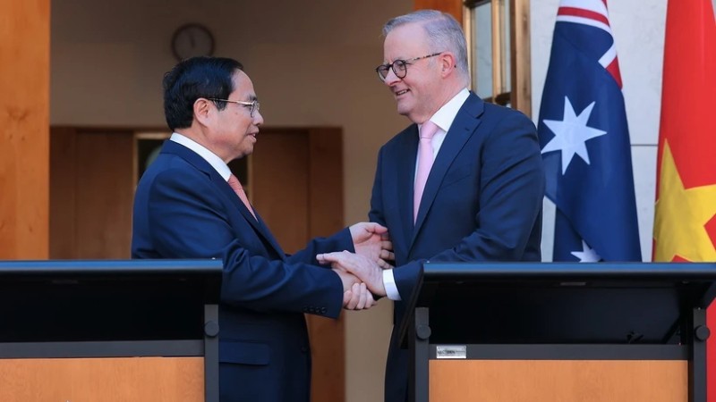 Премьер-министр Вьетнама Фам Минь Тьинь и Премьер-министр Австралии Энтони Альбанезе.