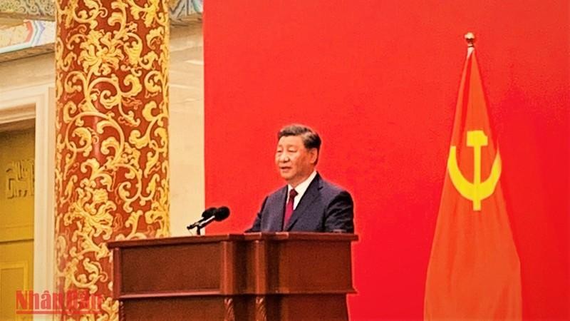Товарищ Си Цзиньпин выступает на пресс-конференции. Фото: Хыу Хынг 