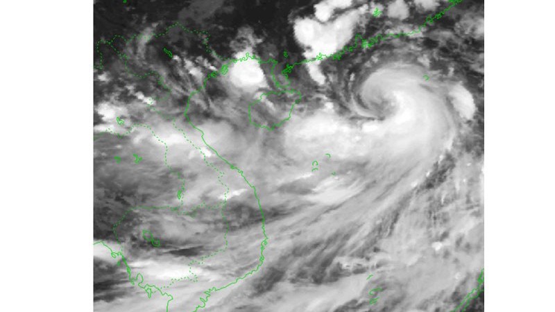 Это первый тайфун в 2023 году после продолжительной жары, который, как ожидается, окажет сильное воздействие на море и материковую часть Вьетнама. 