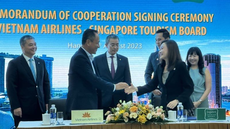 Данное соглашение знаменует собой первое сотрудничество между Vietnam Airlines и Государственным советом туризма Сингапура.