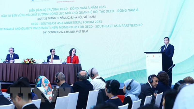 Вице-премьер Чан Лыу Куанг выступает на форуме. Фото: ВИА